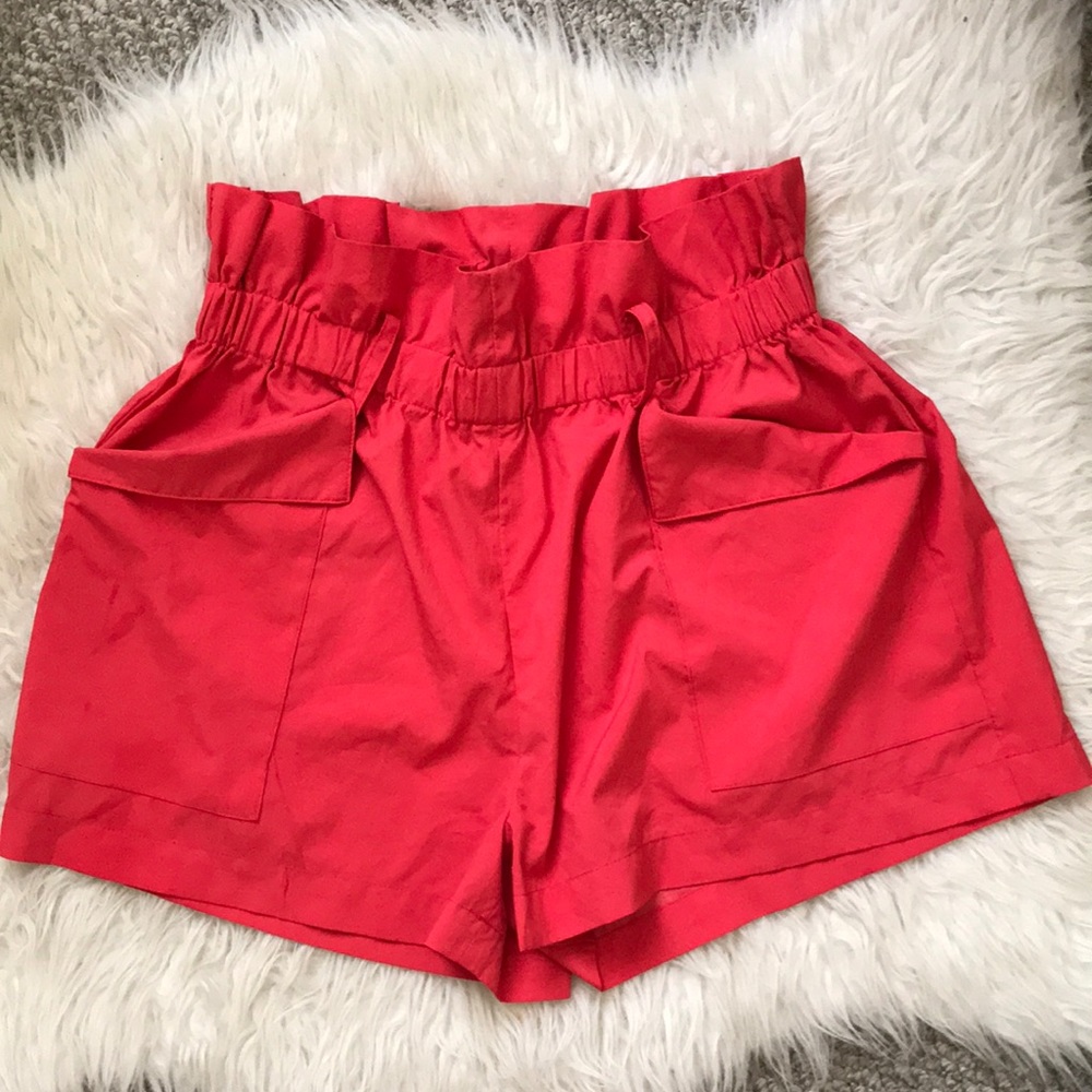 High-waisted Ruffled Shorts
